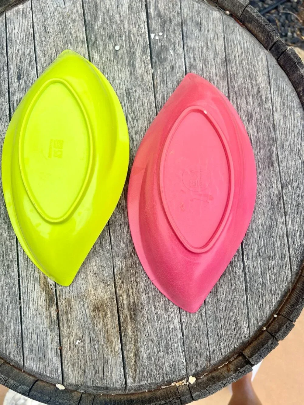 Vintage Neon Melamine Leaf Serving Bowls – Pink & Lime Green Retro Mid-Century S